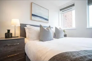 Image of Town Centre Apartment - 2 bed, 2 bath in Slough