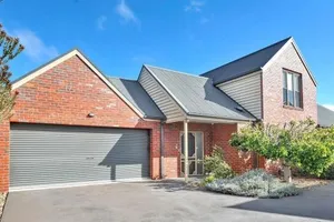 Image of Central Villa/Two King beds/Disabled/Family/Pets