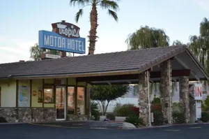 Image of Tropics Motor Hotel