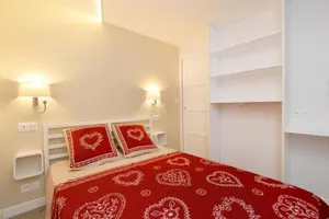 Image of Le 24