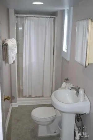 Image of Burgundy Inn