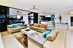 Image of Edge 2 - Oceanfront Luxurious and Spacious 4 Bedroom Split Level Apartment with buggy and valet service