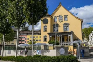 Image of Crossbox Pub & Backpacker