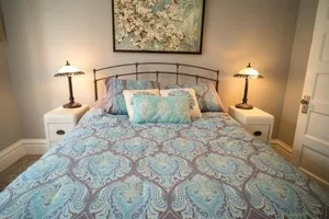 Image of Poppy Sister Inn