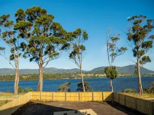 Image of Luxurious Waterfront home in the North of Hobart