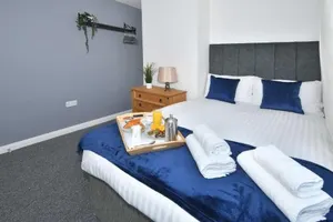 Image of Orion House - sleeps 6, driveway, garden