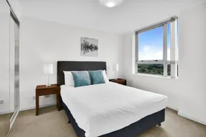 Image of Modern spacious Chatswood Apartment H1016