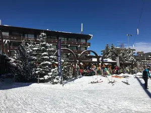 Image of Le Skilt