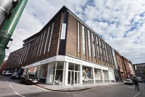 Image of Lace Market Apartments - City Centre - 4 Beds Apartment with 2 Bathrooms and full Kitchen in George Street - close to Motorpoint Arena and Victoria Centre Shopping Centre and the Mercure Hotel - Outdoor Parking for Cars or Vans at five pounds a day