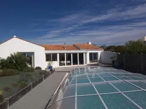 Image of Maison spacieuse avec piscine privative, terrasse et jardin près des Sables-d'Olonne - FR-1-197-297
