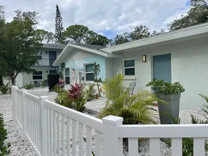 Image of El Tropicale