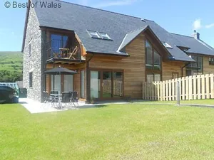 Image of Ty Talcen - Three Bedroom House, Sleeps 6
