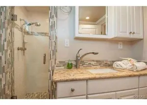 Image of 313 E Bay Ave A