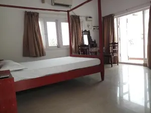 Image of Daphne Hotel