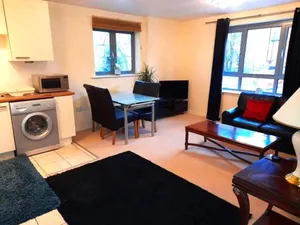 Image of Oxford Apartment-- Free parking 2 Bedrooms-2Bathrooms-Located in Jericho Oxford close to Bus and Rail station