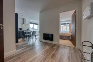 Image of Stylish Apartment Perfect for Business or Staycation
