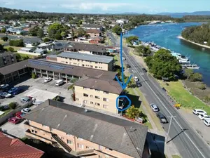 Image of Wallis View 13