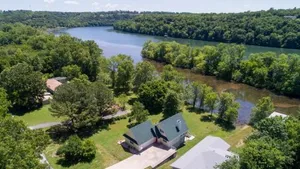 Image of The Lake 3 Br Home