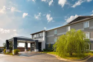 Image of Onyx Suites Wolfchase