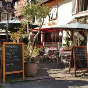 Image of Chambres touristiques La Cour Des Hôtes