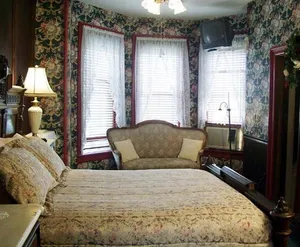 Image of Everitt House