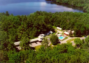 Image of White Oak Motel & Cottages