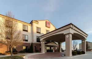 Image of Comfort Suites Pratt