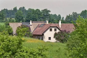 Image of WALD-LAND-HOF Schloss Rosenau