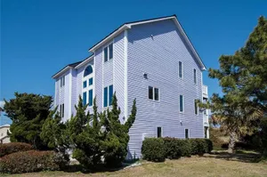 Image of Ohana 5 Bedroom Home by RedAwning