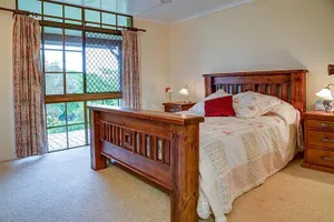 Image of Eacham Escapes