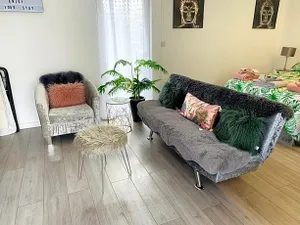Image of Nicolas Devon air bed and breakfast