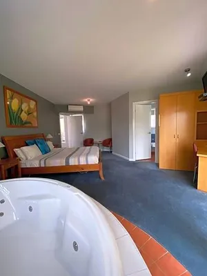 Image of Waves Luxury Suites