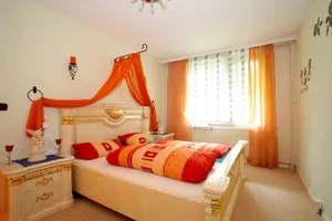 Image of ID 4306 | Private Apartment