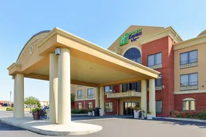 Image of Holiday Inn Express & Suites Bessemer