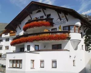Image of Apart Elfriede