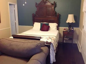 Image of Captain's Castle And Carriage House Inn