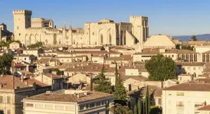 Image of LA BALANCE DES DOMS - 1 MIN du PALAIS des PAPES - INTRA-MUROS