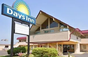 Image of Days Inn - Iowa City Coralville