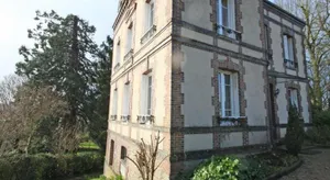 Image of Maison de maître avec parc clos, idéal pour familles - FR-1-497-57