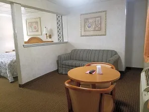 Image of Travelers Lodge