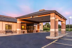 Image of Quality Inn & Suites Muskegon