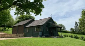 Image of Beautiful Cottage With Stunning Views in Box