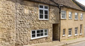 Image of The Shoe Box cottage with allocated parking