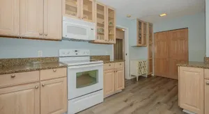 Image of 25 Red Maple