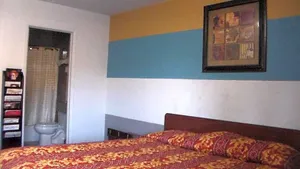 Image of Mills Motel OAK International Airport
