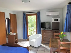 Image of Chambre une fenêtre sur le Ventoux la Clue