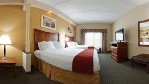 Image of Holiday Inn Express & Suites Fayetteville-Ft. Bragg