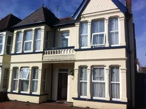Image of Southend Guest House - Close to Beach, Train Station & Southend Airport