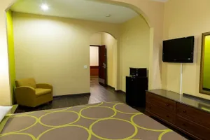 Image of Super 8 by Wyndham Intercontinental Houston TX