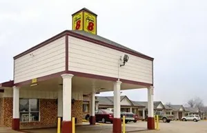 Image of Navasota Inn